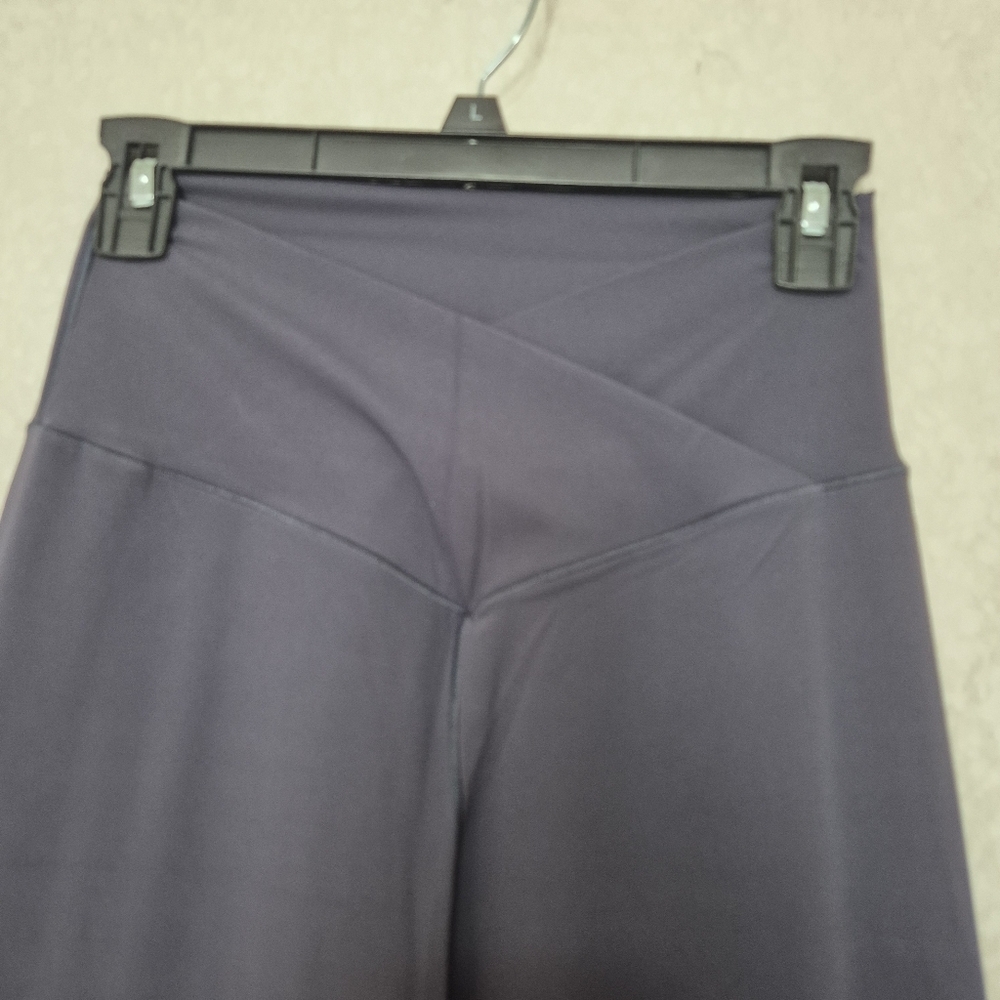 Sunzel High-Waisted Flare Pants in Charcoal..SIZE:M - Picture 5 of 12